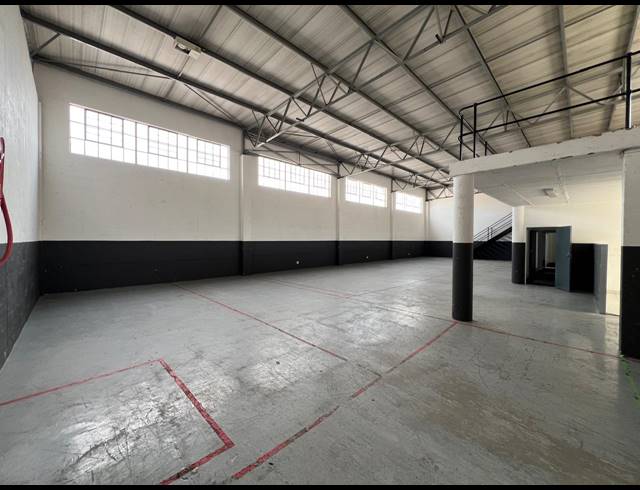529M² WAREHOUSE TO LET IN STRIJDOMPARK